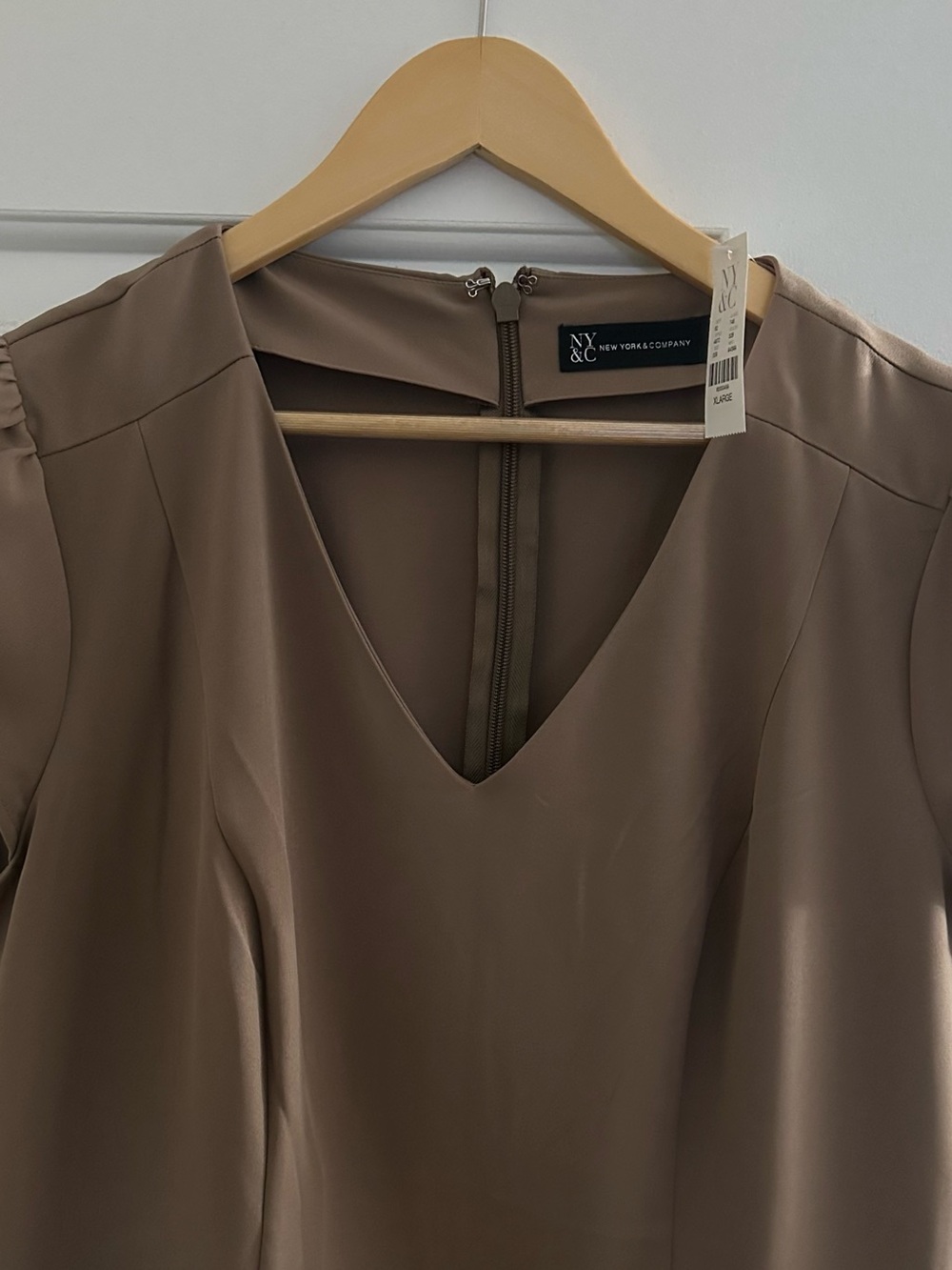 New York & Company Taupe V-Neck Women’s Dress Jumpsuit